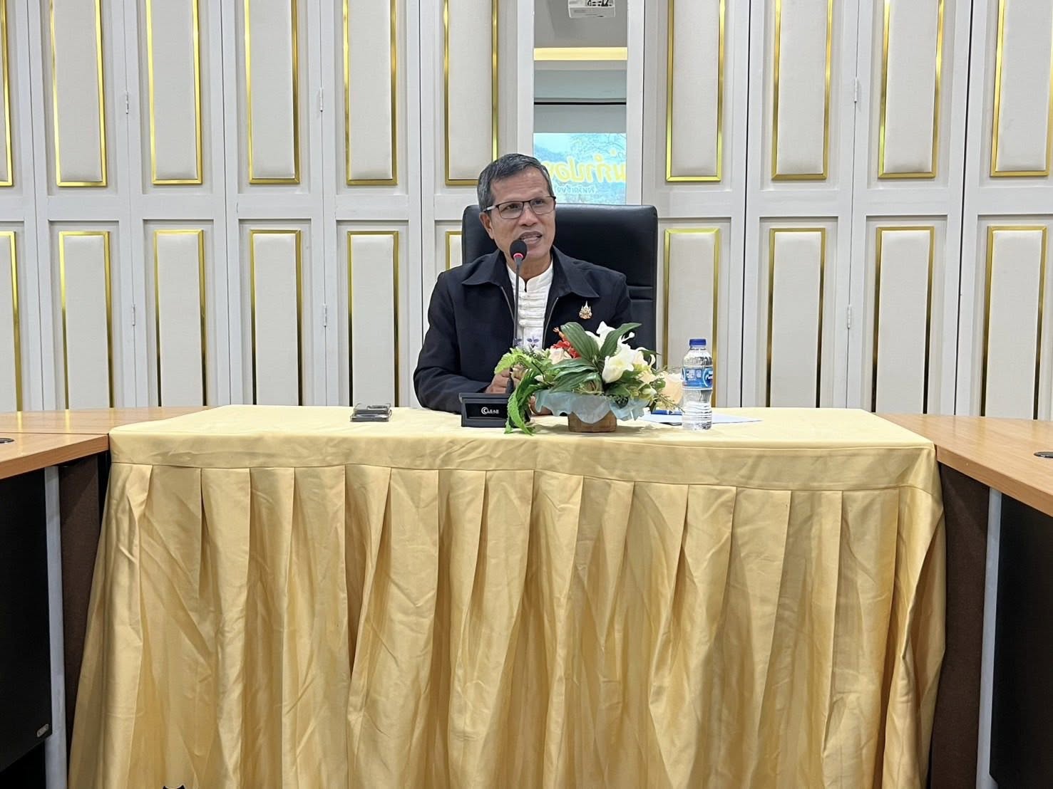 ผู้ตรวจราชการกรมฯ ร่วมประชุมหารือเพื่อเตรียมความพร้อมพัฒนาและส่งเสริมหมู่บ้านแหลมโพธิ์ให้เป็นหมู่บ้านท่องเที่ยว OTOP นวัตวิถี 