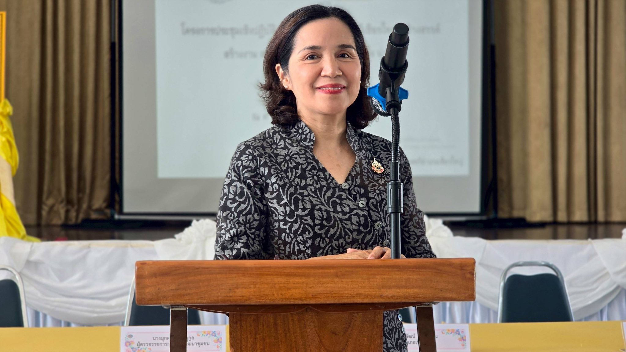 ผู้ตรวจฯ มุกดา หลิมนุกูล เป็นประธานในพิธีเปิดและบรรยายพิเศษโครงการประชุมเชิงปฏิบัติการภายใต้แนวคิด สตรีเชียรใหญ่สร้างสรรค์สร้างงานสร้างคุณค่าสร้างชุมชนเข้มแข็งน่าอยู่