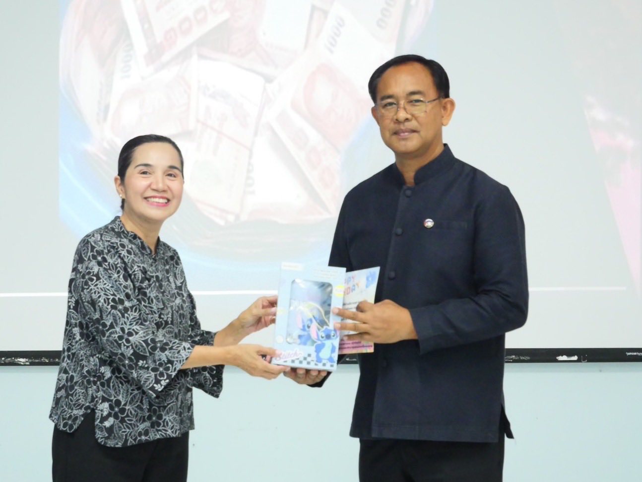 ศพช.นครศรีธรรมราช ประชุมประจำเดือนเมษายน 2569 ครั้งที่ 4/2569 พร้อมกิจกรรม “หิ้วปิ่นโต รักษ์สุขภาพ”