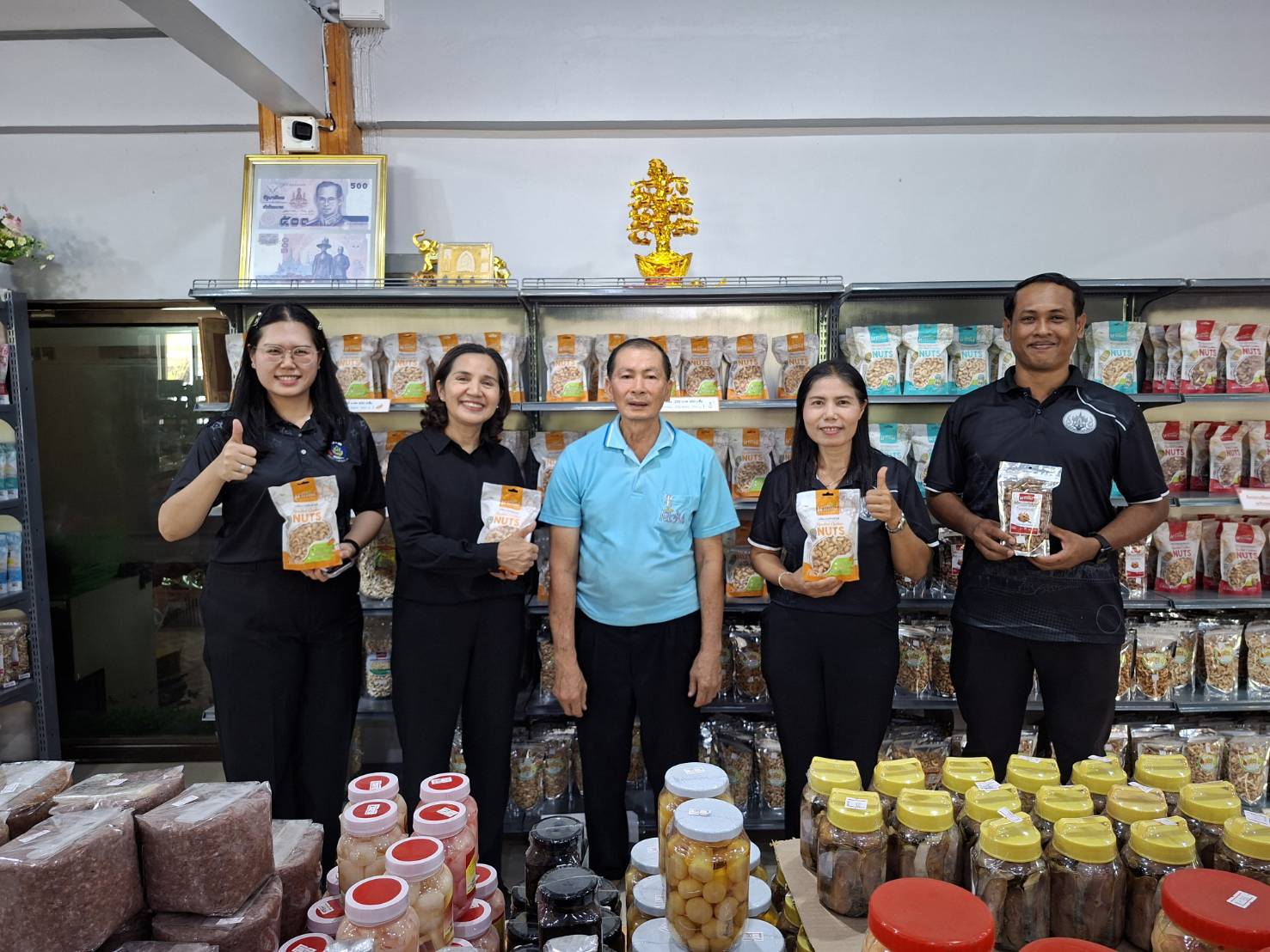 ผู้ตรวจฯ มุกดา หลิมนุกูล  ลงพื้นที่ตรวจติดตามการดำเนินกิจกรรมพัฒนาชุมชนจังหวัดระนอง