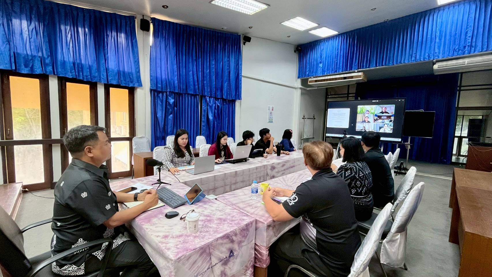 ศพช.นครศรีธรรมราช ร่วมกิจกรรมรับฟังคำปรึกษา R&D Crystal Clear Clinic เสริมศักยภาพงานวิจัยและนวัตกรรมชุมชน